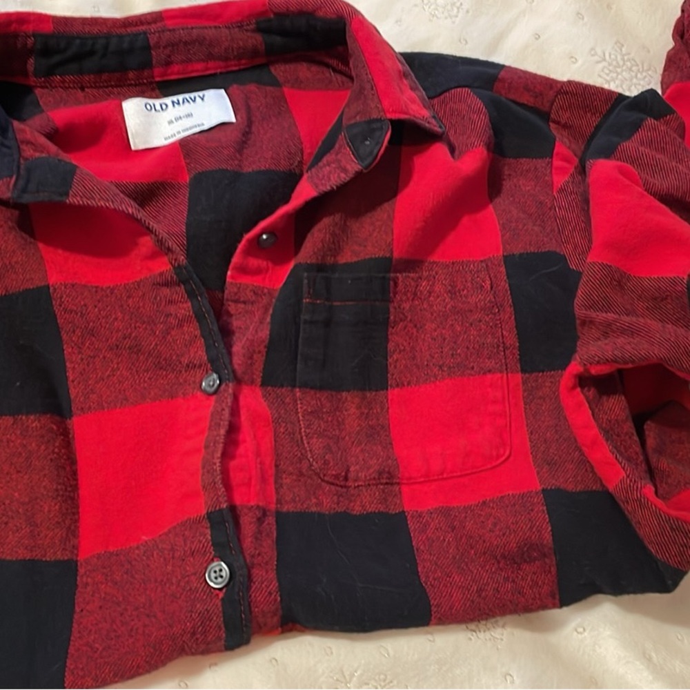 Old Navy Buffalo Check Flannel in Crimson and Onyx